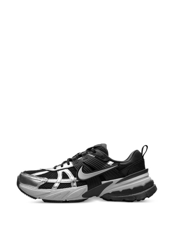 Nike V2K Run "Black Metallic Silver"