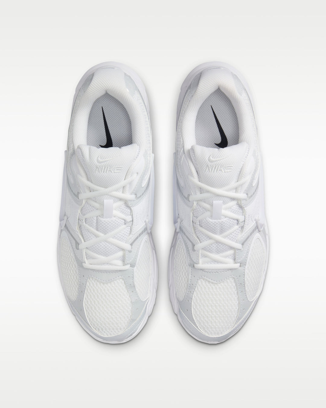 Nike V5 RNR in white
