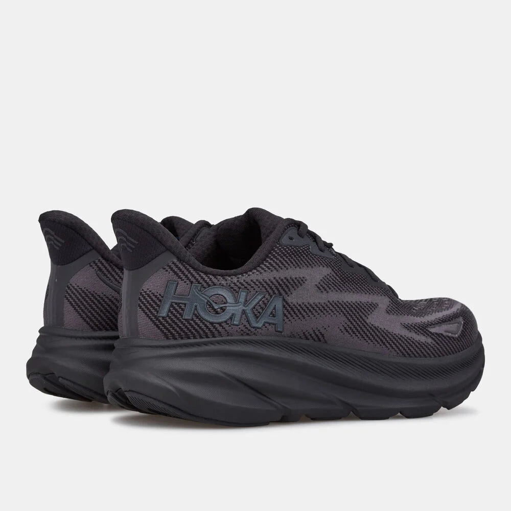Hoka Clifton 9 in Full Black