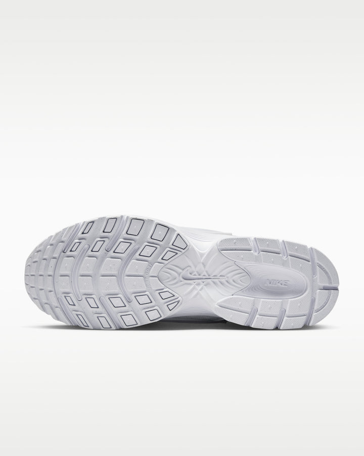 Nike V5 RNR in white