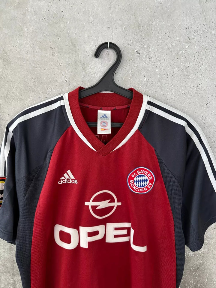 Bayern Munich #9 ELBER Home jersey 01/02