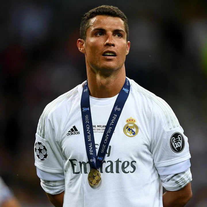 RM CLASSIC 2015-2016 مع مجموعة الأسماء والبقع "رونالدو 7"