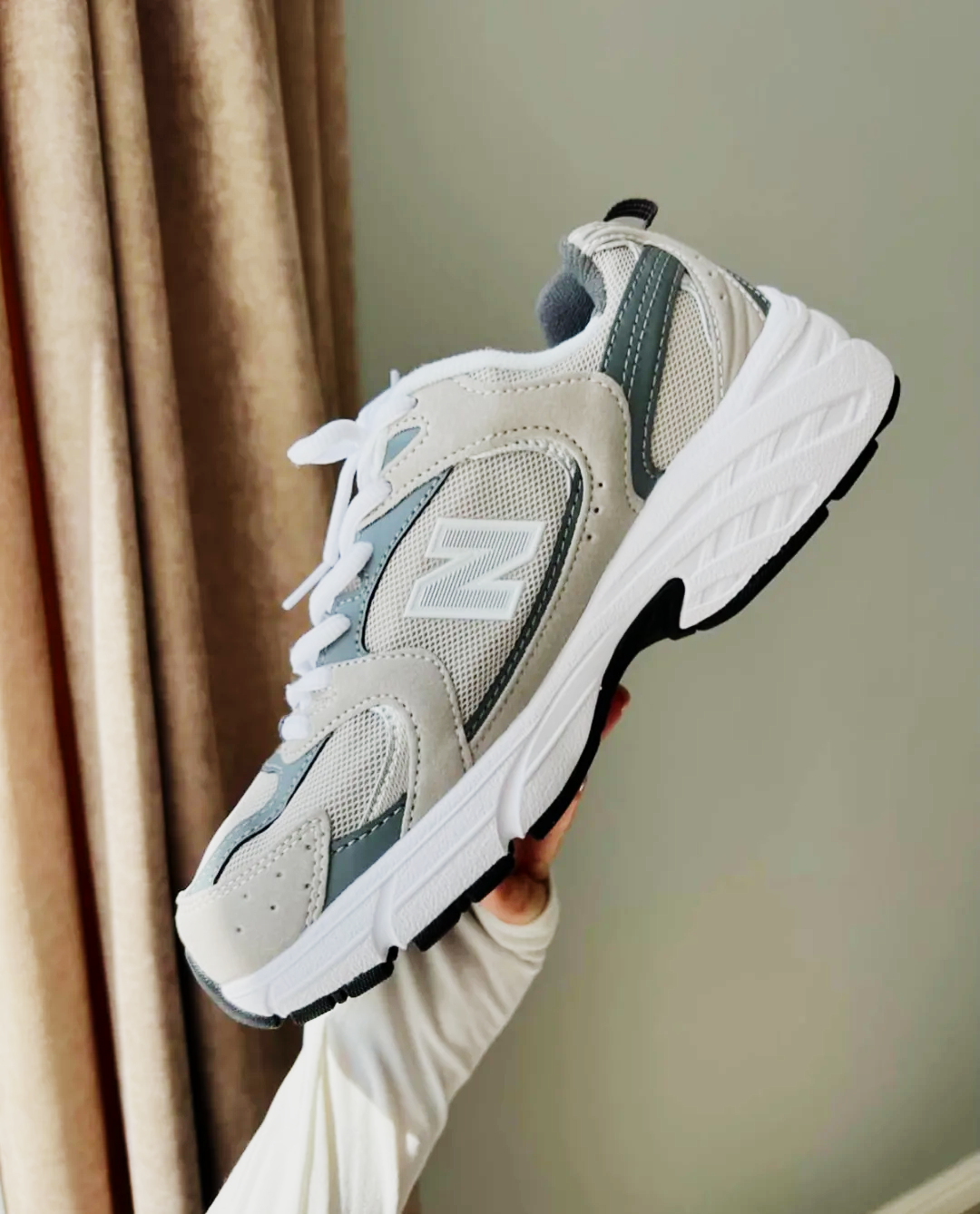 New Balance 530 - Cream Beige Grey