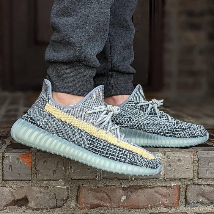 ييزي 350 v2 رمادي أزرق